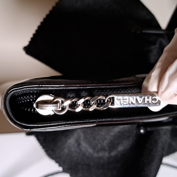 CHANEL Patent Trousse Maquil Clutch Wallet Black Like New - Picture 11 of 17